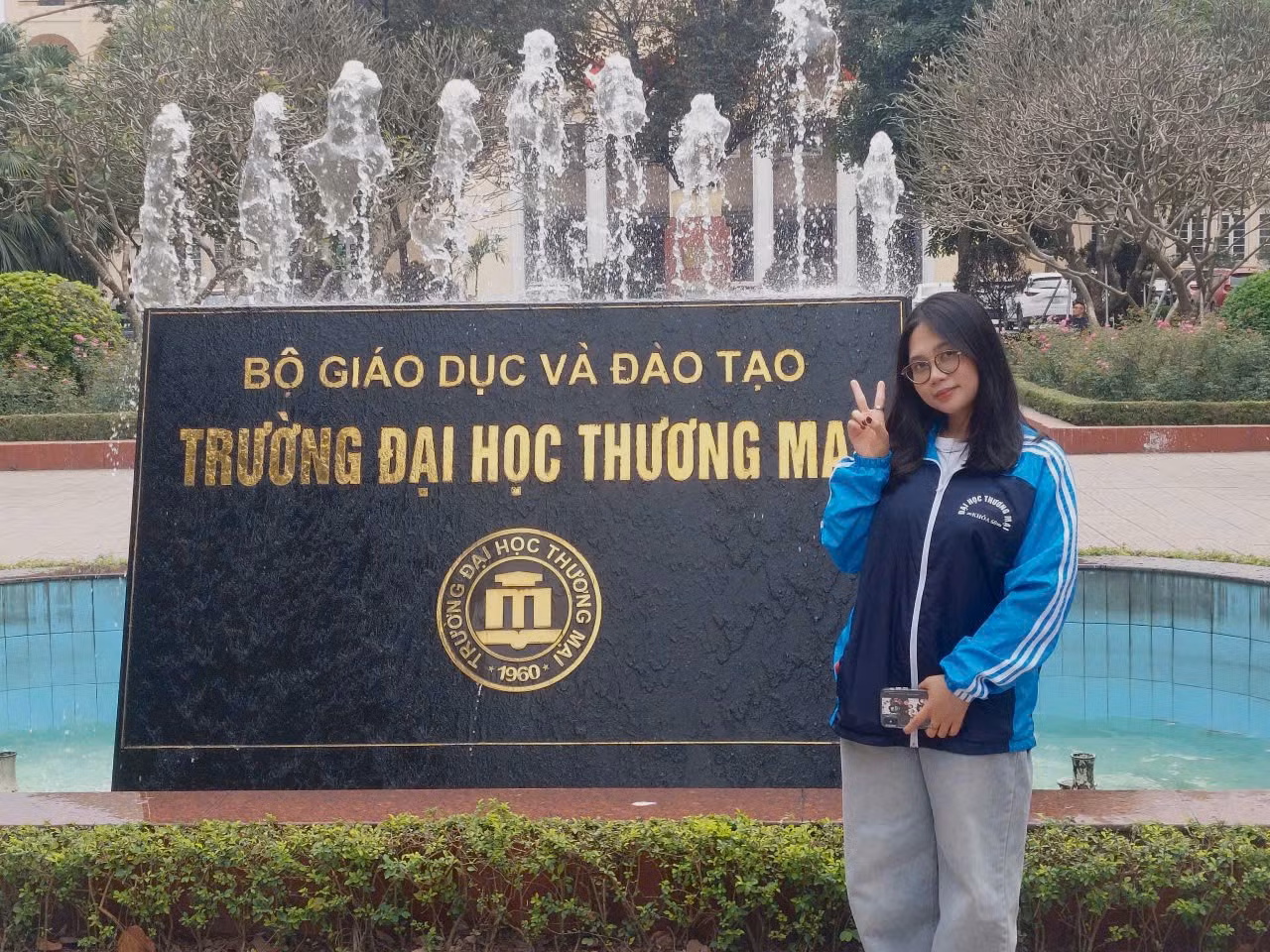 anh-1-em-nguyen-thu-trang-dh-thuong-mai.jpg