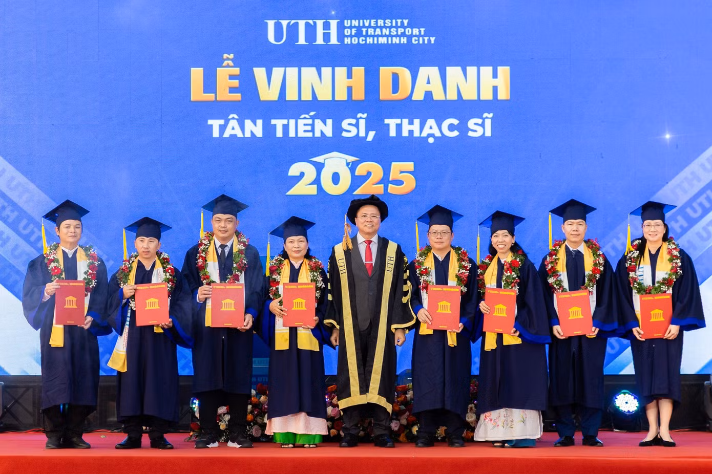 uth2.jpg