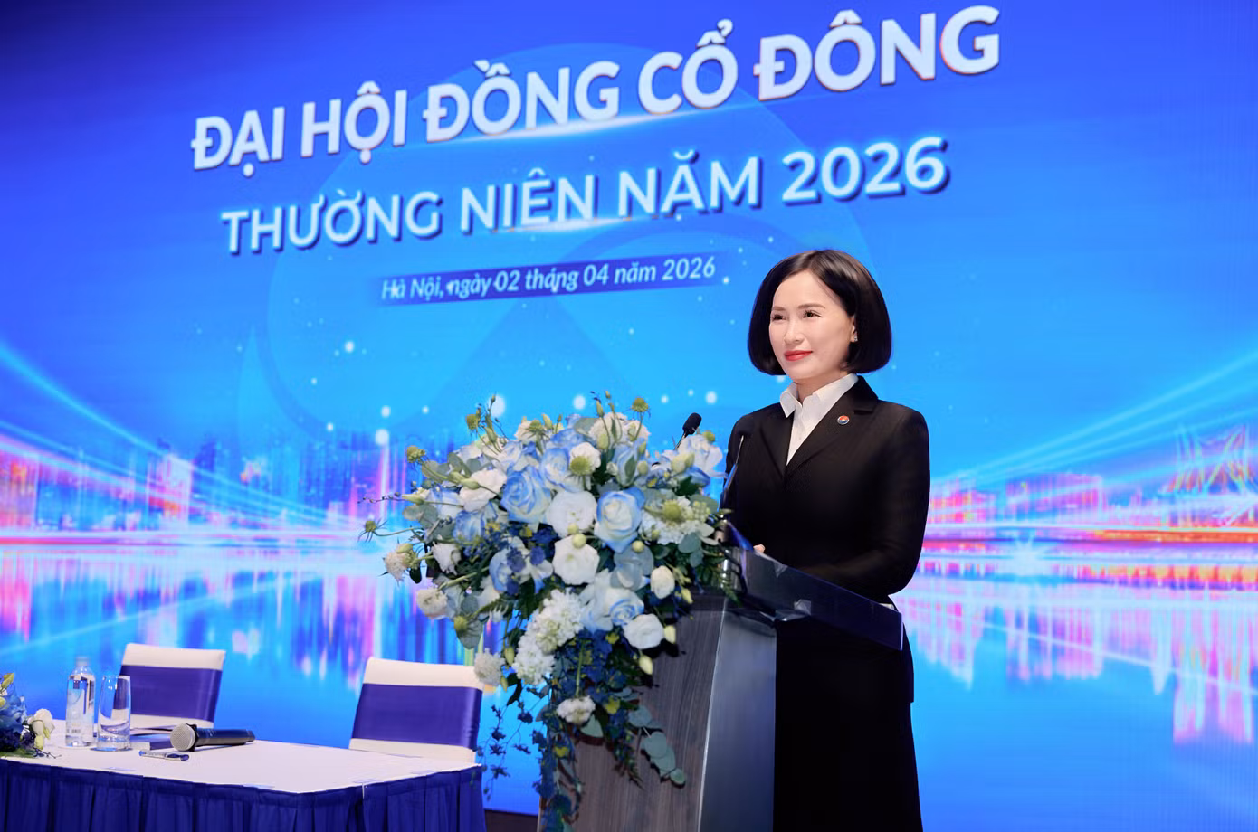 chu-tich-hdqt-bui-thi-thanh-huong.jpg