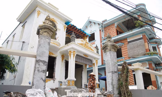 Cả làng dỡ nhà nhường đất cho sân bay Gia Bình