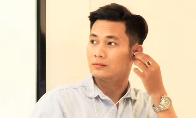 Không nhận ra đạo diễn 'Xin lỗi, anh chỉ là thằng bán bánh giò'