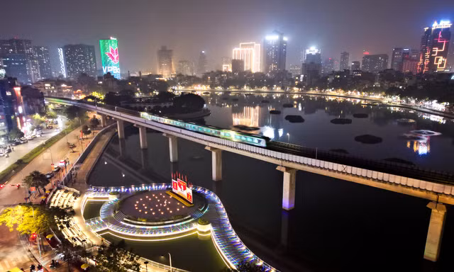 Diện mạo mới của hồ Đống Đa sau cuộc 'lột xác' gần 300 tỷ đồng