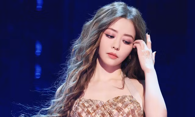 Án phạt dành cho một nữ ca sĩ 