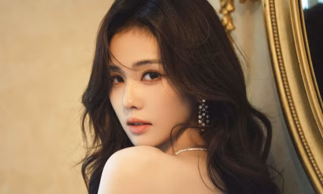 Bạch Lộc lao đao