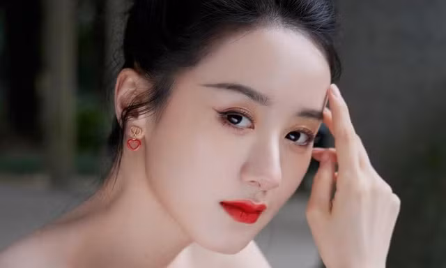 Nữ diễn viên bị phong sát tại Trung Quốc bất ngờ có màn trở lại tại Việt Nam
