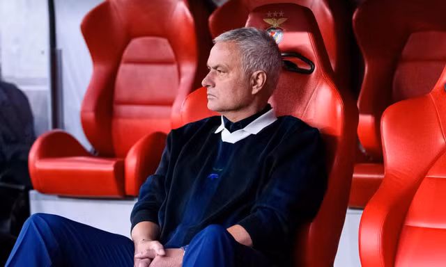 Trở lại Benfica, Jose Mourinho sẽ khôi phục danh tiếng hay lùi sâu hơn vào nỗi thất vọng?