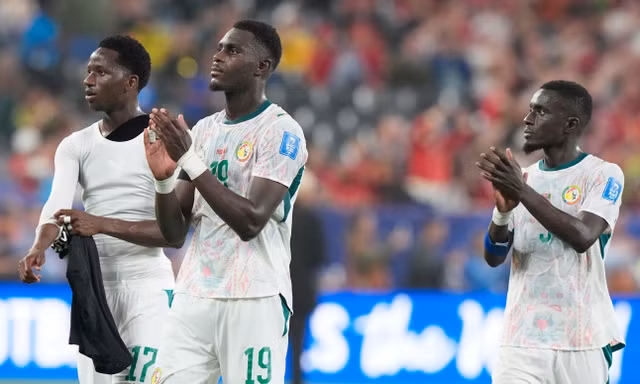 Rắc rối hậu trường níu chân đội tuyển Senegal 