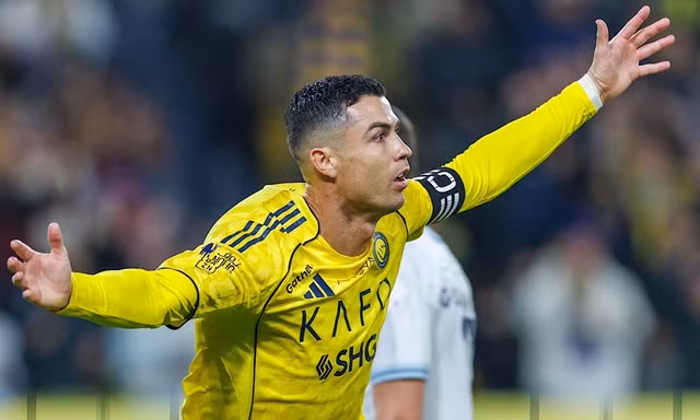 Ronaldo ghi bàn nhưng không cứu nổi Al Nassr rơi vào khủng hoảng