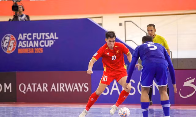 HLV Diego Giustozzi nói gì sau trận ngược dòng trước Kuwait của đội tuyển futsal Việt Nam?