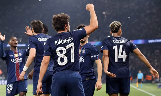 Bayern và PSG rượt đuổi khó tin trong trận cầu 9 bàn thắng