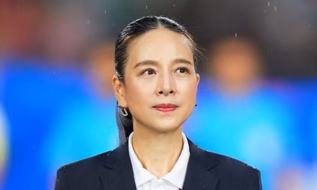 Madam Pang động viên cầu thủ trước giờ sang Việt Nam xem chung kết ASEAN CUP 2026