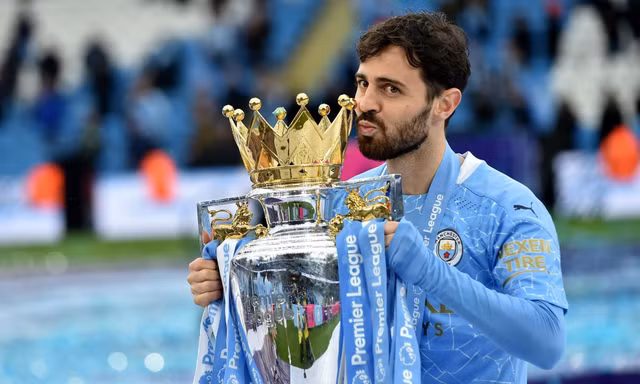 Man City xác nhận chia tay Bernardo Silva