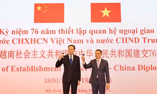 Tiếp tục thúc đẩy sâu sắc và thực chất hơn nữa quan hệ Việt-Trung
