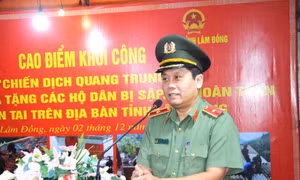 Thần tốc 'Chiến dịch Quang Trung' xây nhà cho người dân vùng lũ tại Lâm Đồng