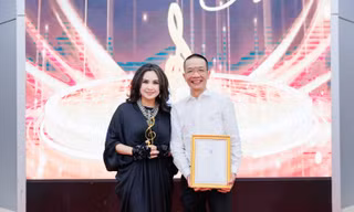 Hồng Nhung, Thanh Lam được vinh danh