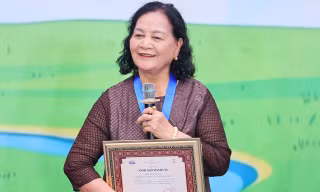 Cố PGS.TS, họa sĩ, đạo diễn, NSND Ngô Mạnh Lân được vinh danh Thành tựu trọn đời - Hiệp sĩ Dế Mèn