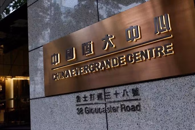 Giới chuyên gia khẳng định Evergrande lâm nguy vì quá tham vọng. Ảnh: Reuters