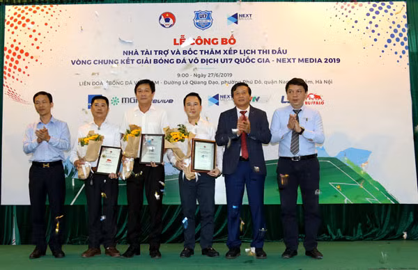 Tám đội tham dự VCK giải bóng đá U17 Quốc gia 2019
