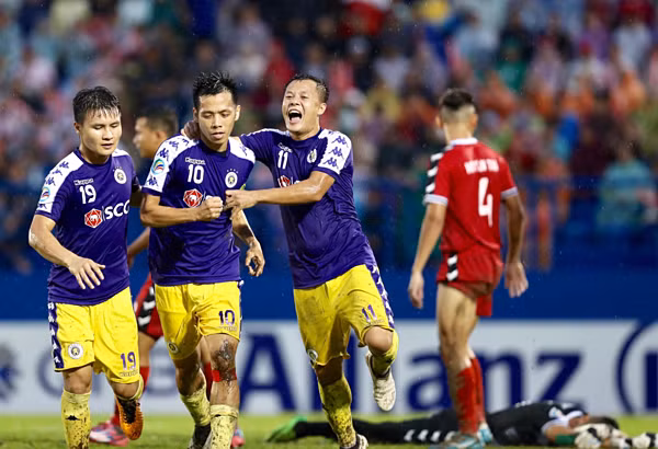 Văn Quyết ghi bàn thắng duy nhất của trận đấu