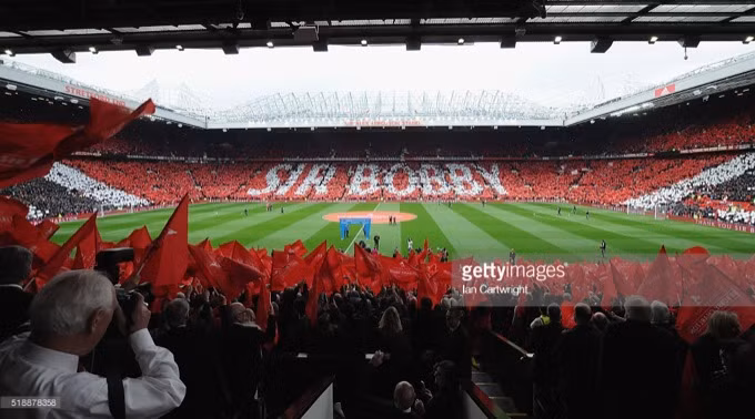 Old Trafford gặp sự cố, M.U tính thuê sân Etihad thi đấu?