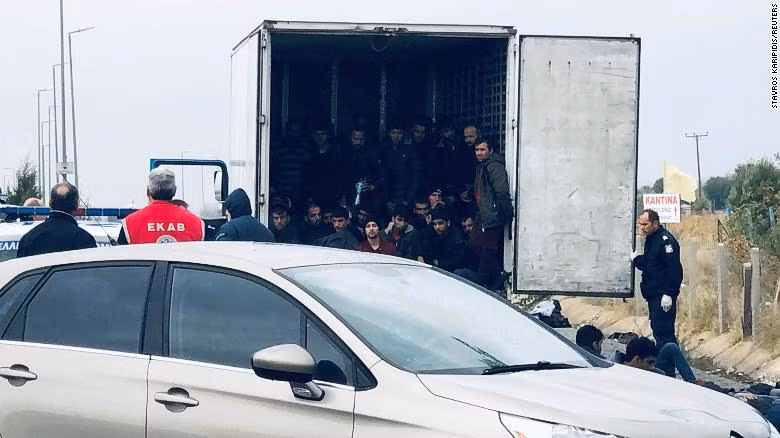 Chiếc container khi bị cảnh sát phát hiện. Ảnh: Reuters
