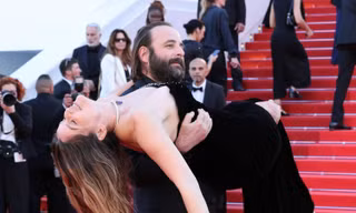 Khoảnh khắc 'điên' nhất thảm đỏ Cannes 