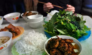 Bún chả, cơm sườn, thịt kho Việt Nam lọt top món ngon nhất châu Á 