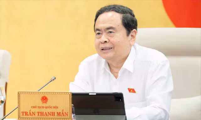 Chủ tịch Quốc hội: Về địa phương, các ngành kêu 'phải báo cáo quá nhiều'