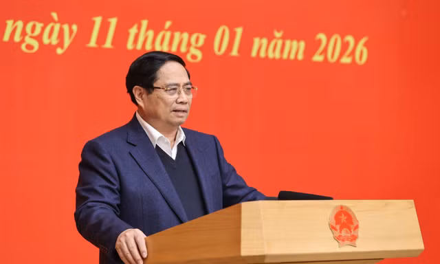 Thủ tướng: Tiếp tục sắp xếp, tinh gọn tổ chức bộ máy ở Trung ương và địa phương