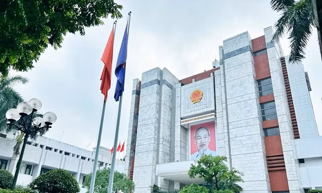 Hà Nội có không quá 5 phó chủ tịch UBND, TPHCM tối đa 8 phó chủ tịch