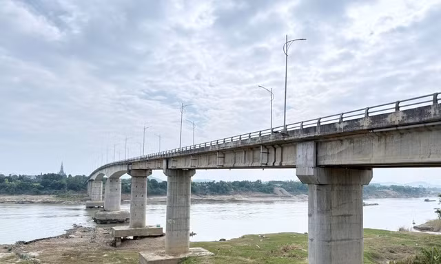 Thủ tướng: Tuyệt đối không để lãng phí, tiêu cực khi xây cầu sông Lô mới