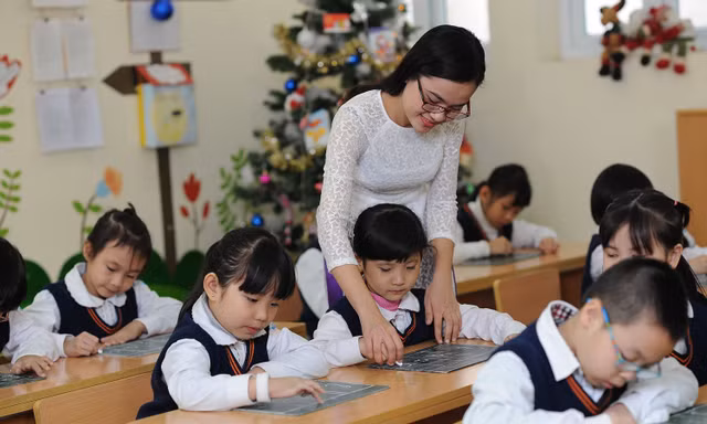 Bộ Nội vụ đề nghị các địa phương tuyển dụng ngay số biên chế giáo viên đã được bổ sung