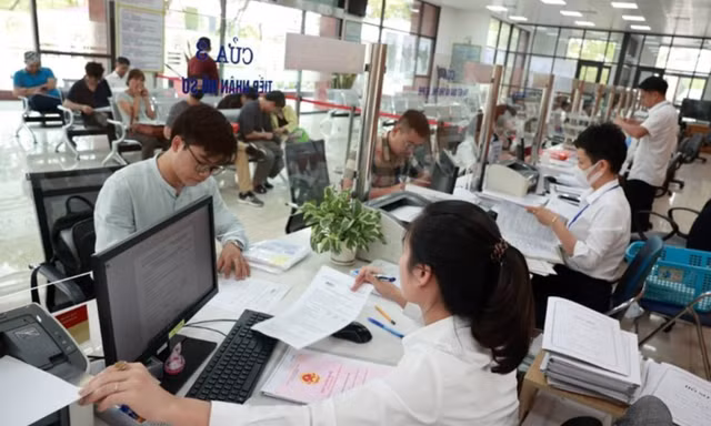Bộ Nội vụ hoàn thiện quy định về vị trí việc làm của cán bộ, công chức trước 15/12