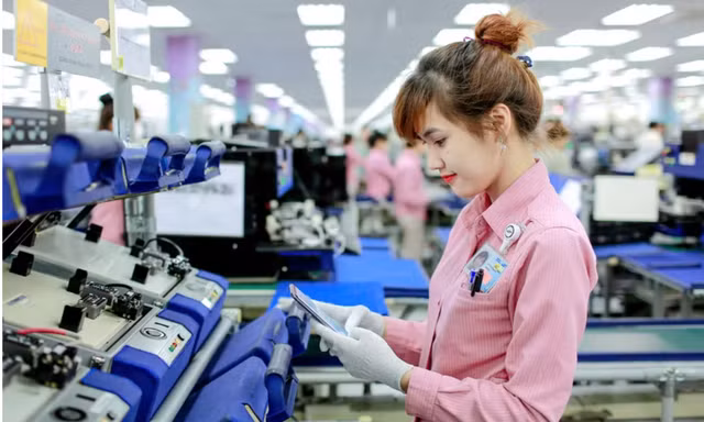 Giảm giờ làm xuống 40-44 giờ/tuần: Có phải đánh đổi thu nhập?