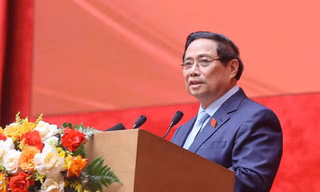 Thủ tướng: Bảo vệ an ninh, trật tự là nhiệm vụ trọng yếu