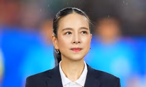 Madam Pang động viên cầu thủ trước giờ sang Việt Nam xem chung kết ASEAN CUP 2026