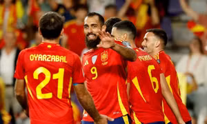 Tiền đạo đội tuyển Tây Ban Nha bị chặn trước đại bản doanh World Cup vì lý do khó đỡ