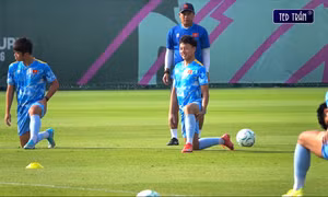 Nụ cười đã trở lại trong buổi tập cuối cùng của U23 Việt Nam tại Saudi Arabia
