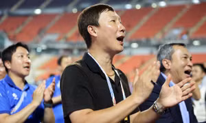 Giành huy chương Vàng SEA Games 33, HLV Kim Sang-sik lập kỷ lục chưa từng có