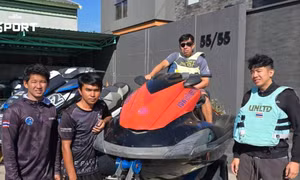 Gác lại SEA Games 33, các tuyển thủ mô tô nước của Thái Lan hóa thân thành anh hùng cứu trợ lũ lụt