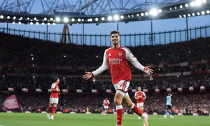 Arsenal thắng lớn trận mở màn: Tuyên ngôn của nhà vua