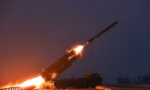 Chủ tịch Triều Tiên Kim Jong - un giám sát vụ phóng tên lửa hành trình chiến lược