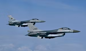 NATO sẵn sàng bắn hạ máy bay vi phạm không phận