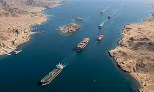 Mỹ cân nhắc nối lại 'Dự án Tự do' ở eo biển Hormuz