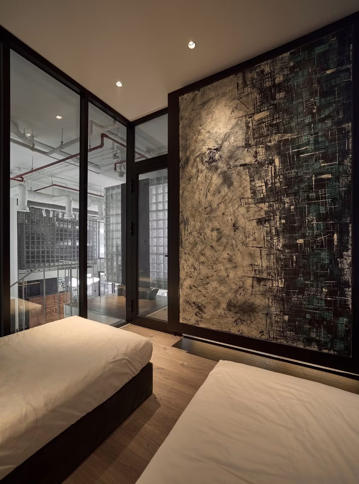 optical-glass-apartment-giai-phap-khong-gian-ba-chieu-trong-can-ho-duplex-66m2-chu-ngoc-anh-architects-13.jpg