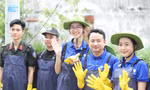 Hoa hậu Bảo Ngọc, Kiều Duy cùng bạn trẻ dọn kênh rác, trồng cây tái tạo mảng xanh thành phố