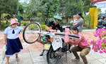 Bộ đội quân hàm xanh tiếp sức học sinh khó khăn trước năm học mới