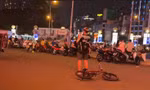 'Diễn xiếc' xe đạp giữa phố đông, 2 thiếu niên bị xử phạt