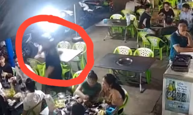 Xác minh vụ người đàn ông cầm rựa gây náo loạn ở quán ăn 