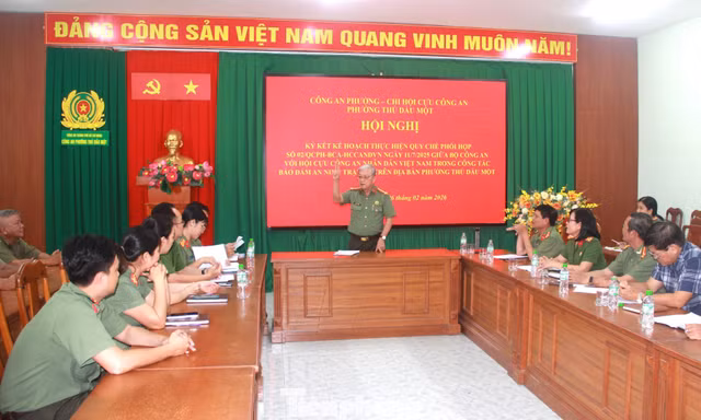 Huấn luyện lực lượng an ninh cơ sở phòng chống tội phạm